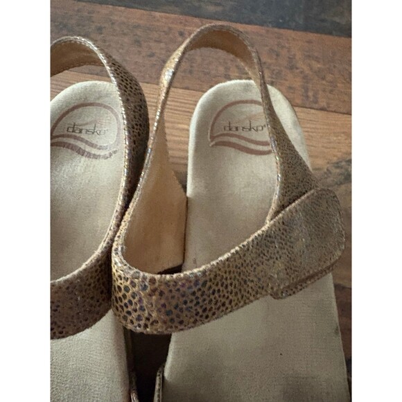 DANSKO Sonnet Shimmer Python Snake Animal Print Comfort Sandal Womens size 7.5 - Picture 2 of 5